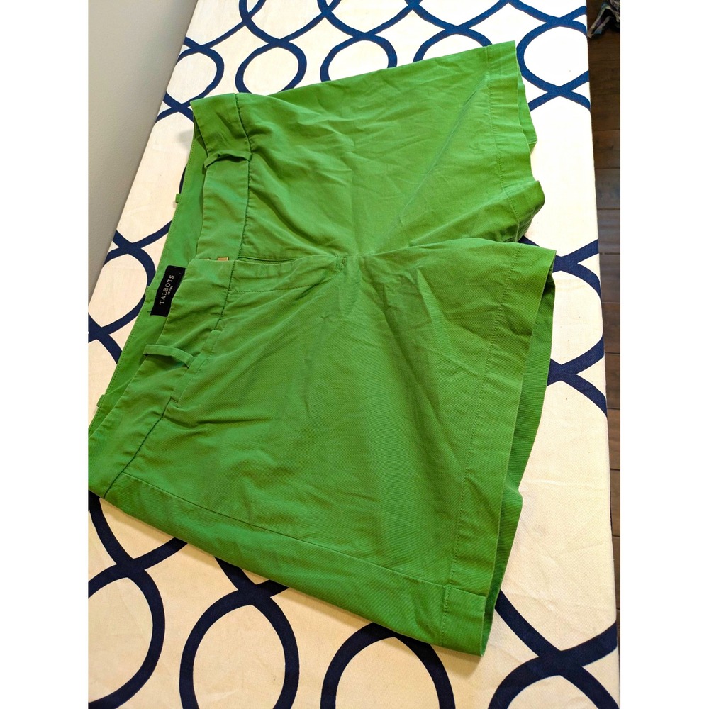 Talbots Petites Green Chino Shorts Size 2P Stretch Twill Mid Rise Pockets
